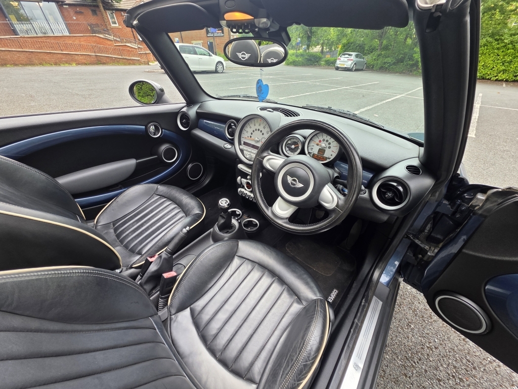 Mini Convertible Convertible 1.6 Cooper Euro 4 200909 Yellow #25