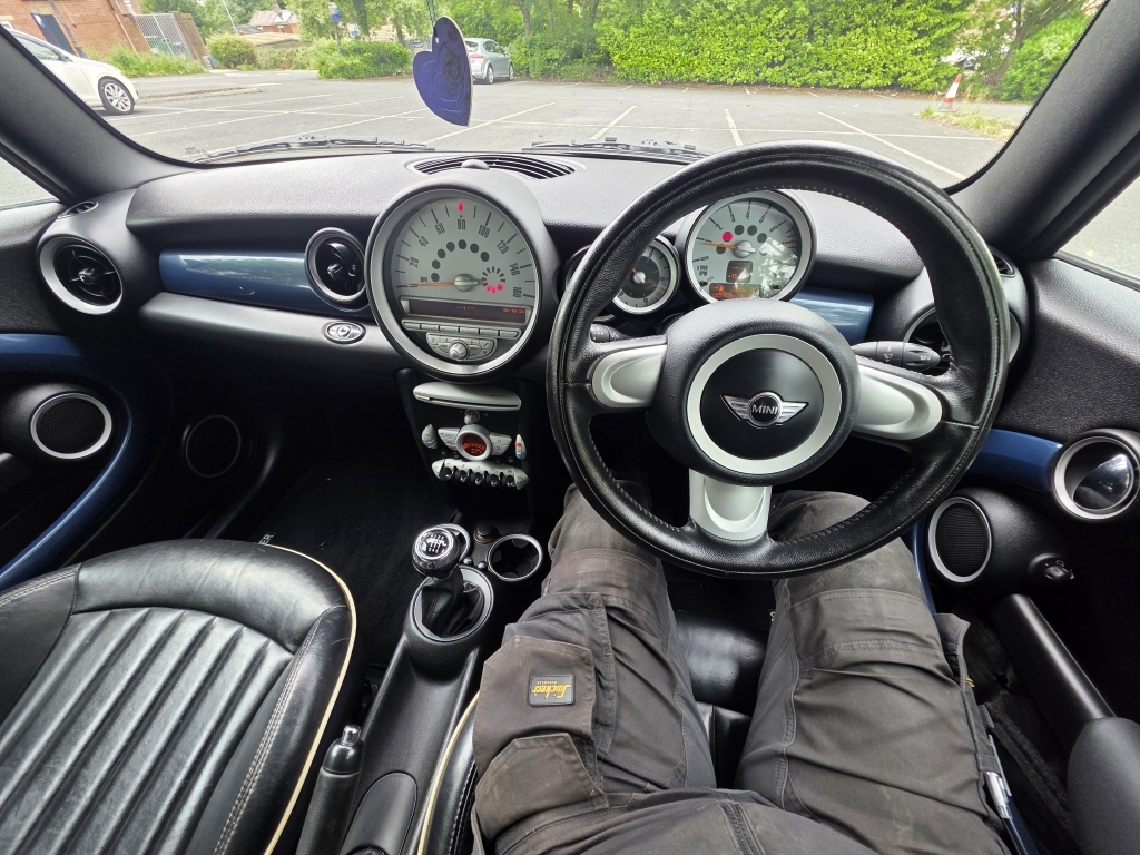 Mini Convertible Convertible 1.6 Cooper Euro 4 200909 Yellow #15