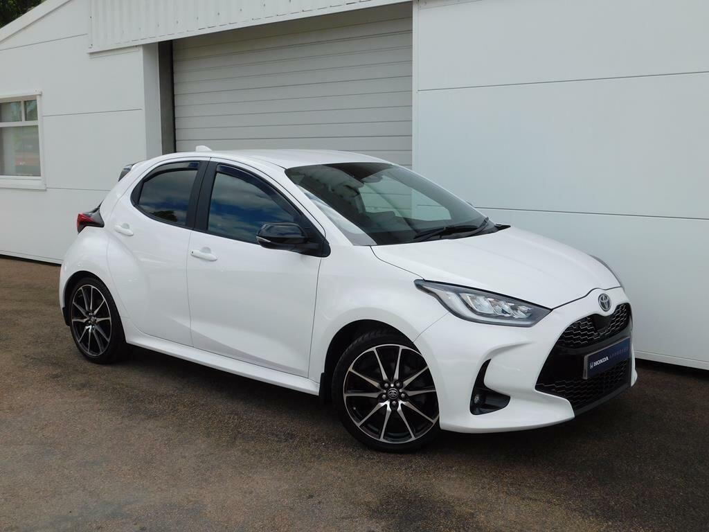 Toyota Yaris 1.5 Vvt-h Gr Sport E-cvt Euro 6 Ss White