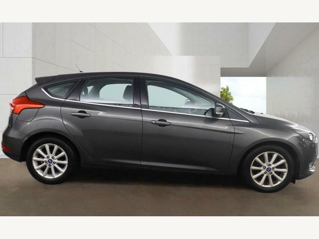 Ford Focus 1.6 Titanium Hatchback Grey #2