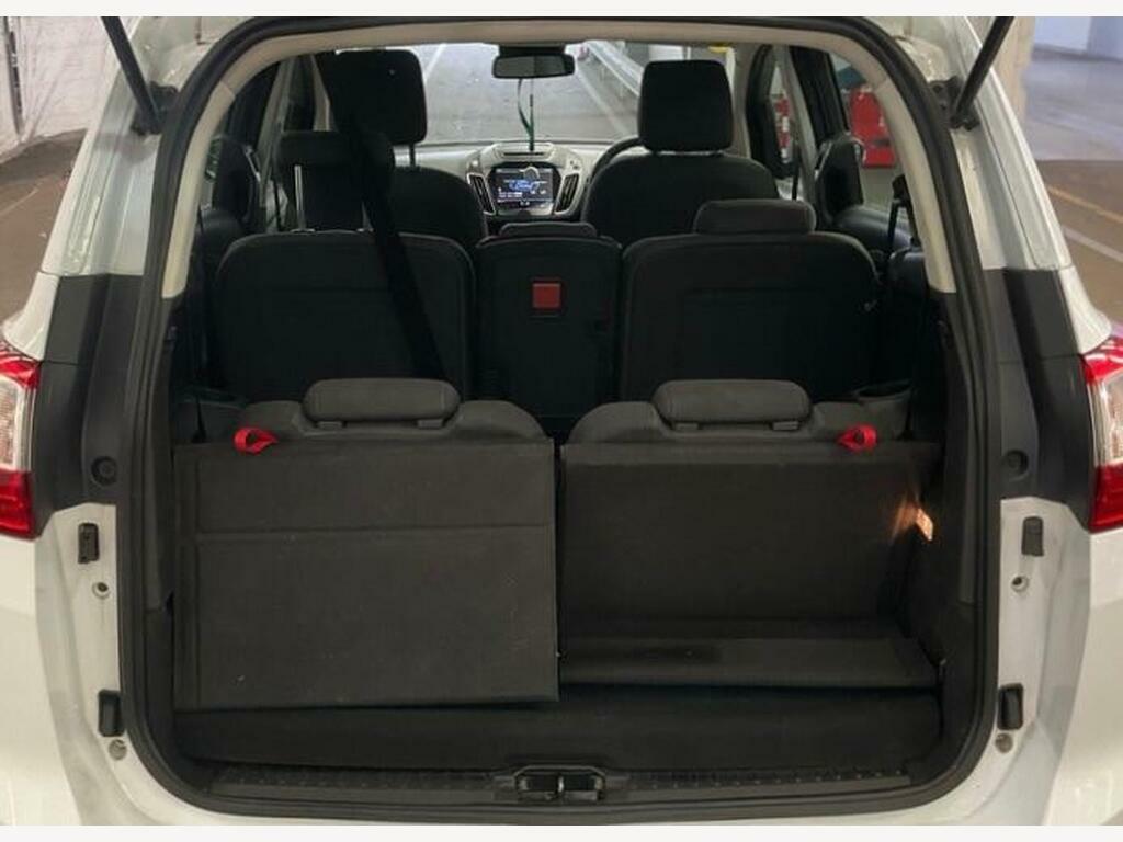Ford Grand C-Max Titanium Red #17