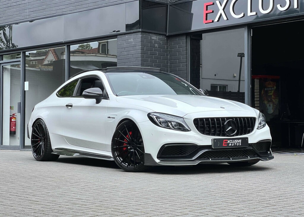 Mercedes-Benz C Class V8 Biturbo Amg S Premium Carbon Bodykit Pan White