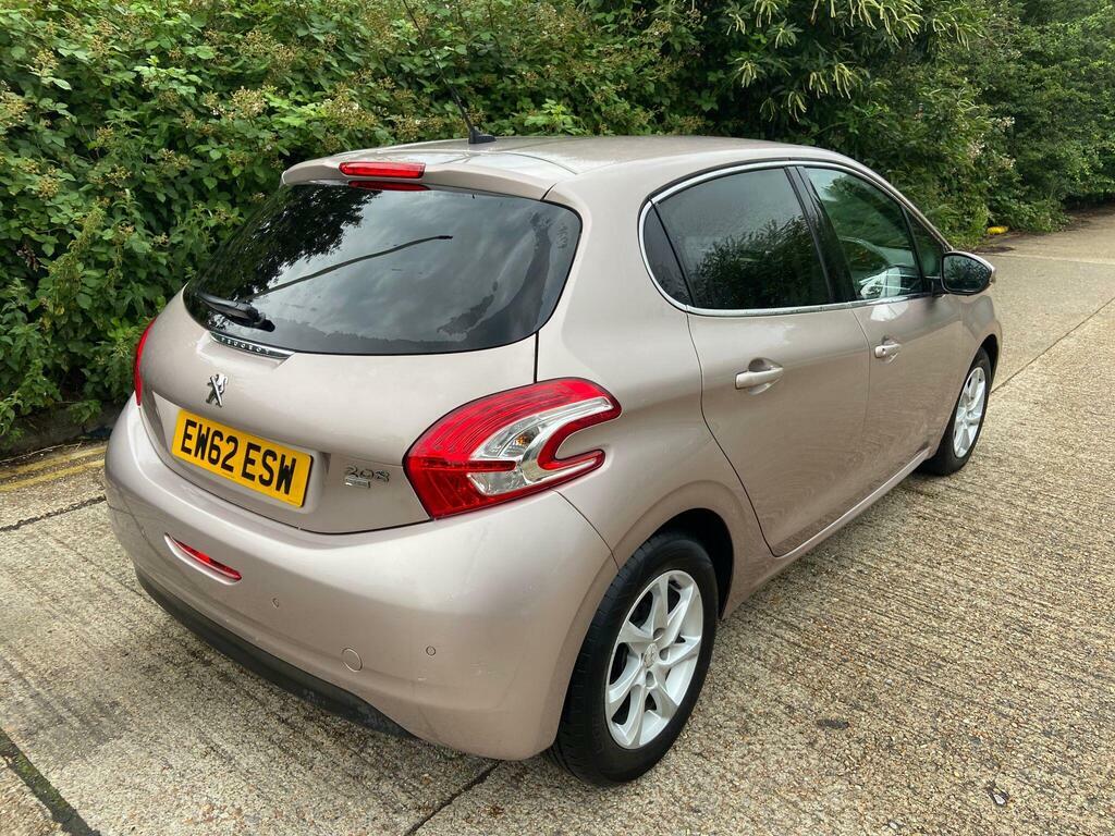 Peugeot 208 1.4 E-hdi Allure Egc Euro 5 S S Pink #6