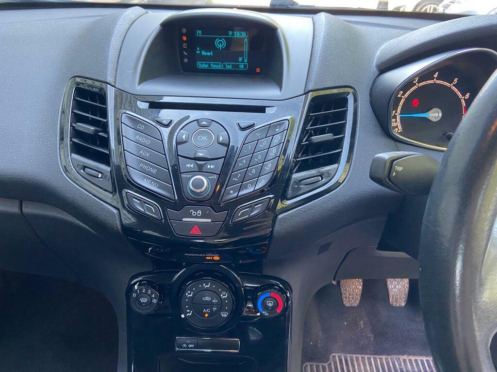 Ford Fiesta 1.0 Ecoboost Zetec Grey #4
