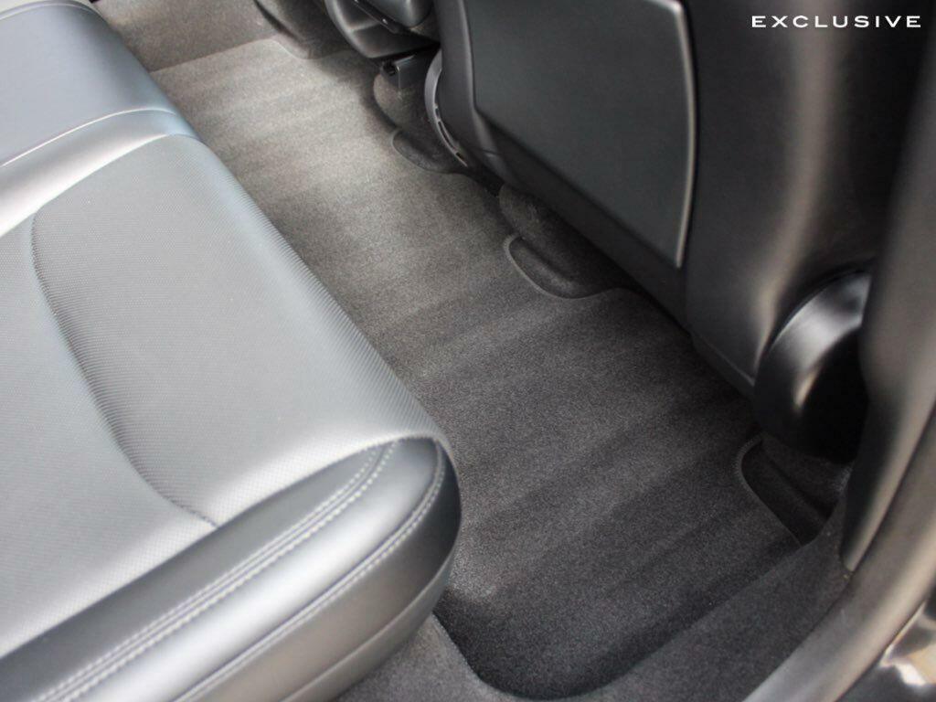 Tesla Model Y 84.7Kwh Dual Motor Long Range 4Wde Grey #33