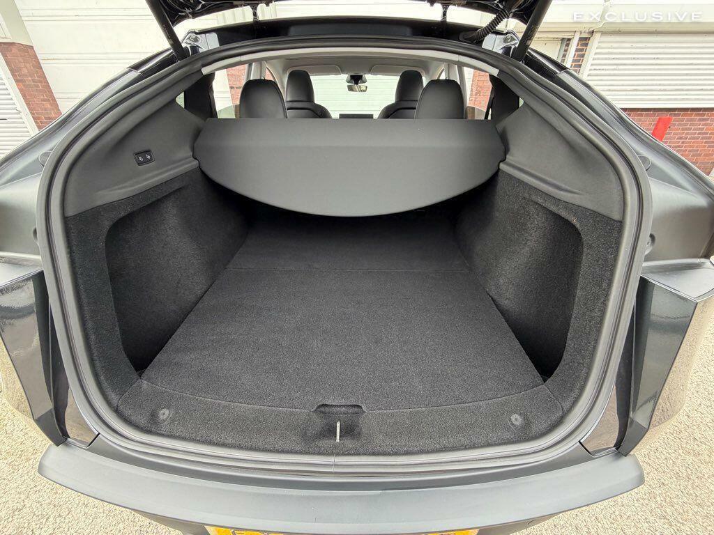 Tesla Model Y 84.7Kwh Dual Motor Long Range 4Wde Grey #36
