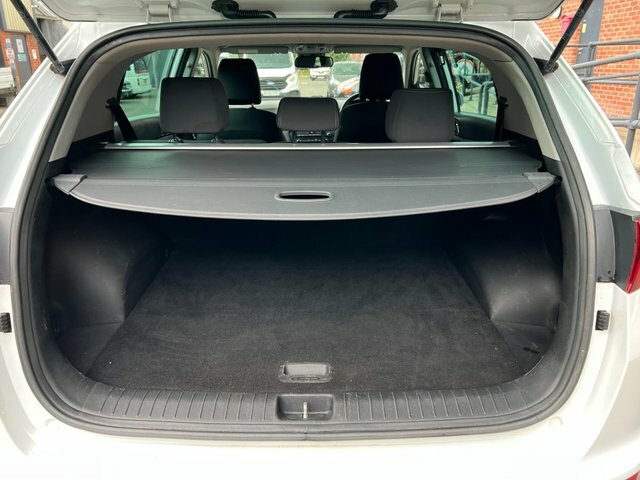 Kia Sportage Crdi 1 Isg White #31
