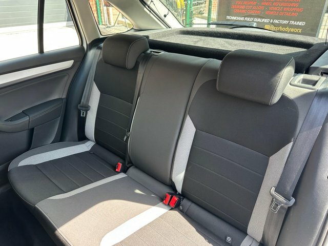 Skoda Rapid Spaceback 1.0 Tsi 110Ps Se Sport Spaceback 5-Dr  #21