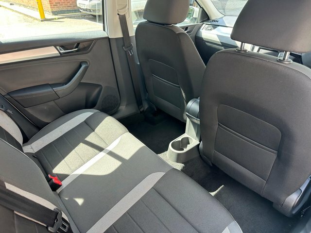 Skoda Rapid Spaceback 1.0 Tsi 110Ps Se Sport Spaceback 5-Dr  #23