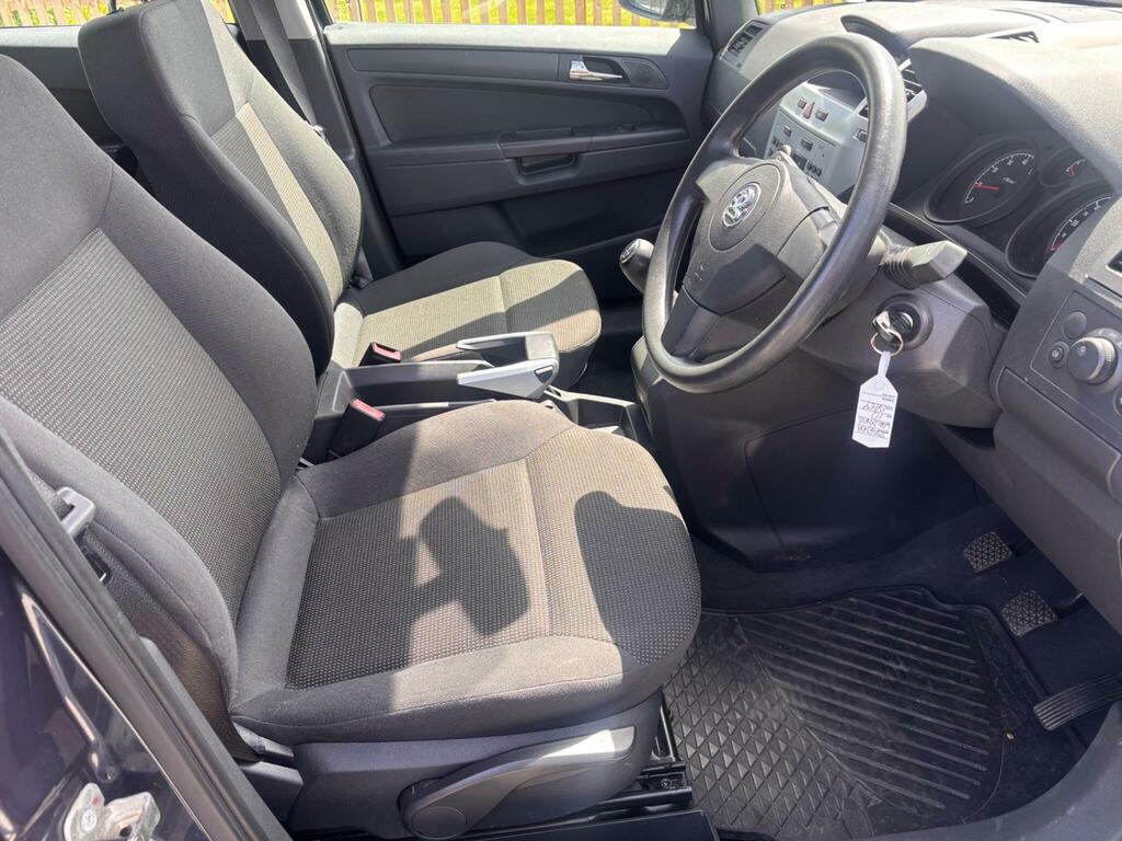 Vauxhall Zafira Design Black #10
