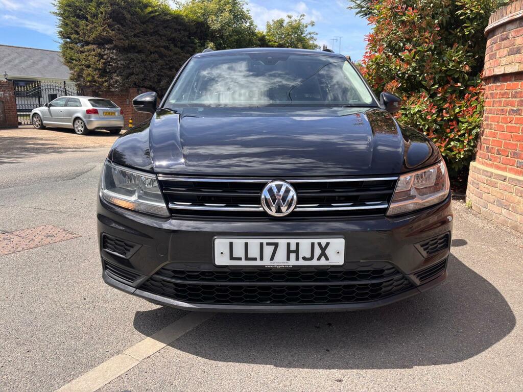 Volkswagen Tiguan S Black #2