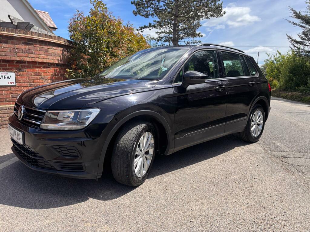 Volkswagen Tiguan S Black #3