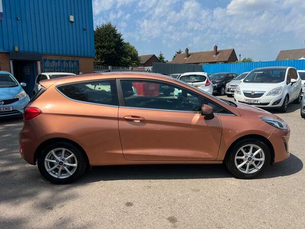 Ford Fiesta 1.1 Ti-vct Zetec Bo Play Series Euro 6 Ss Brown #3