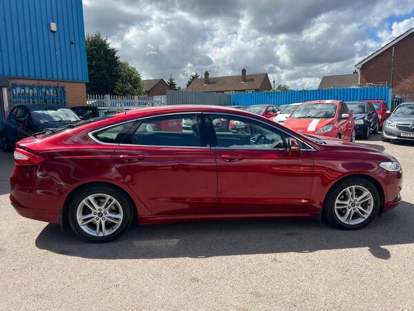 Ford Mondeo 2.0 Tdci Titanium Euro 6 Ss Red #3