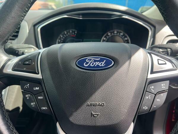 Ford Mondeo Hatchback Black #29