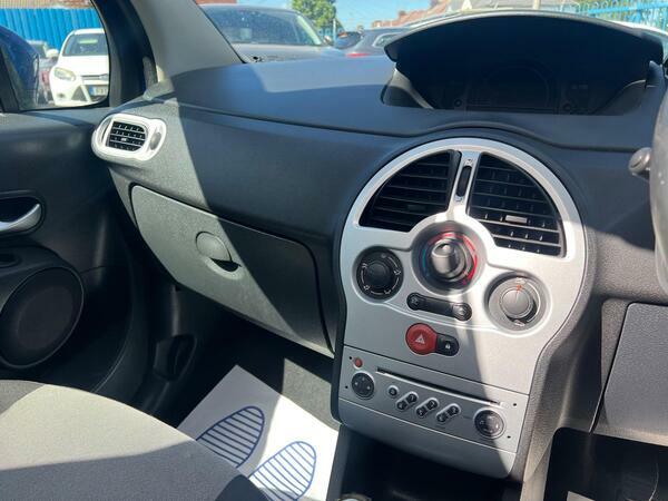 Renault Grand Modus Dynamique Blue #17