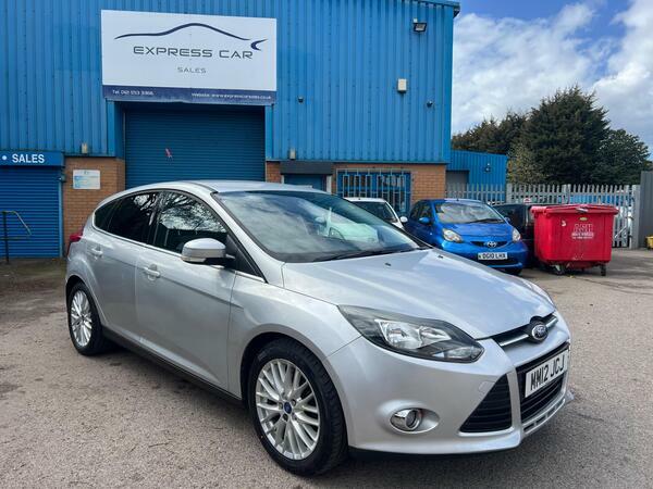 Ford Focus 1.0T Ecoboost Zetec Euro 5 Ss MM12JCJ Silver