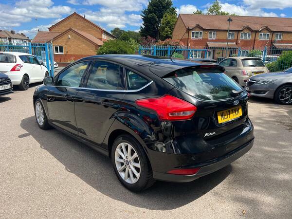 Ford Focus 1.0T Ecoboost Titanium Euro 6 Ss Black #6