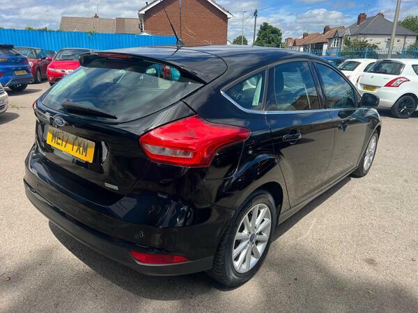 Ford Focus 1.0T Ecoboost Titanium Euro 6 Ss Black #3
