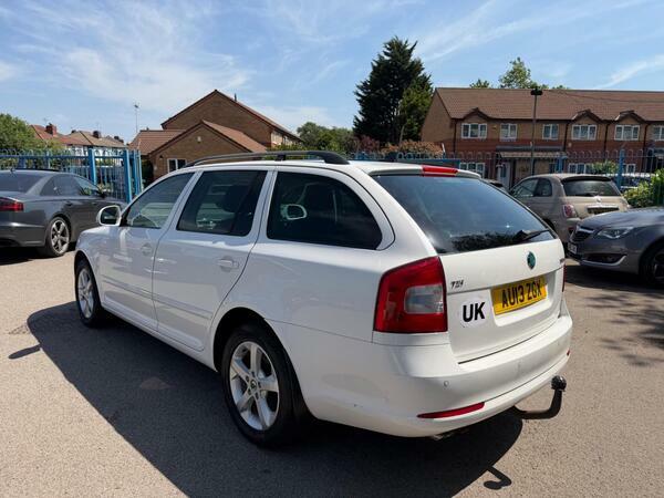 Skoda Octavia 1.4 Tsi Se Euro 5 White #6