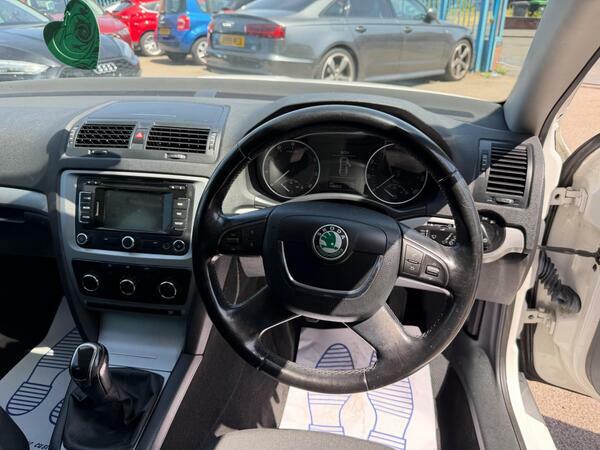 Skoda Octavia 1.6 Tdi Se Euro 5 Ss Blue #13