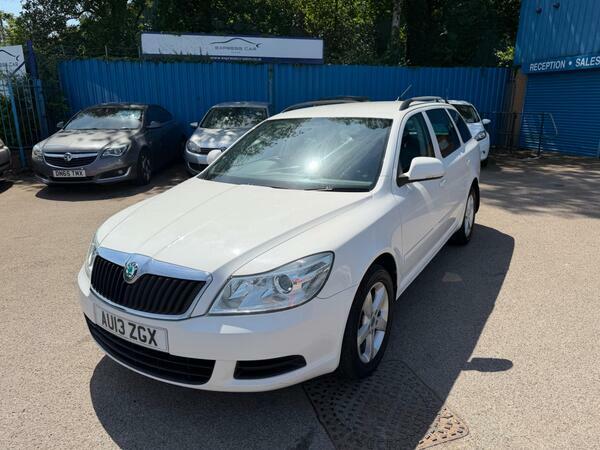 Skoda Octavia 1.4 Tsi Se Euro 5 White #4