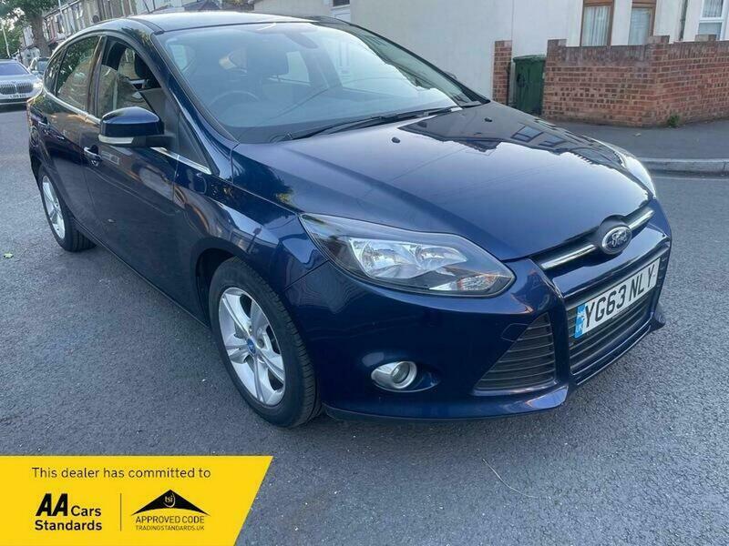 Ford Focus 1.0T Ecoboost Zetec Hatchback Blue