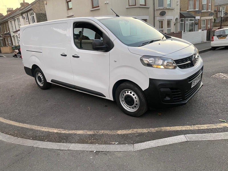 Vauxhall Vivaro 1.5 Turbo D 2900 KS73FFB White #2