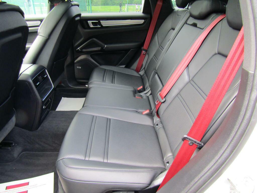 Porsche Cayenne 3.0T V6 Platinum Edition Tiptronics 4Wd Euro 6 S Black #11