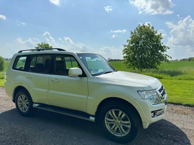 Mitsubishi Shogun 3.2 Di-dc Sg2 Suv 4Wd Euro 6 Lwb White #3