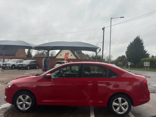 Skoda Rapid 1.6 Tdi Se Hatchback Dsg Euro 5 90 Ps Red #5
