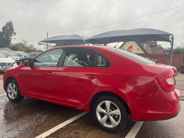 Skoda Rapid Se Tech Red #8