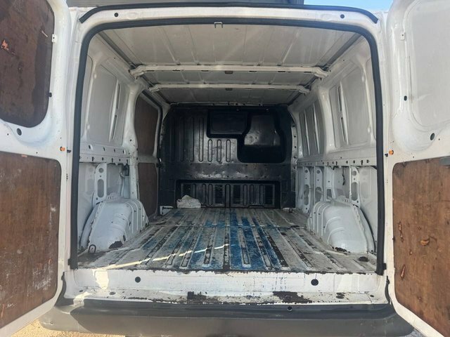 Ford Transit Custom T300 2.2 Tdci Trend 115 Mwb Medium Roof 9 Seater M Silver #9