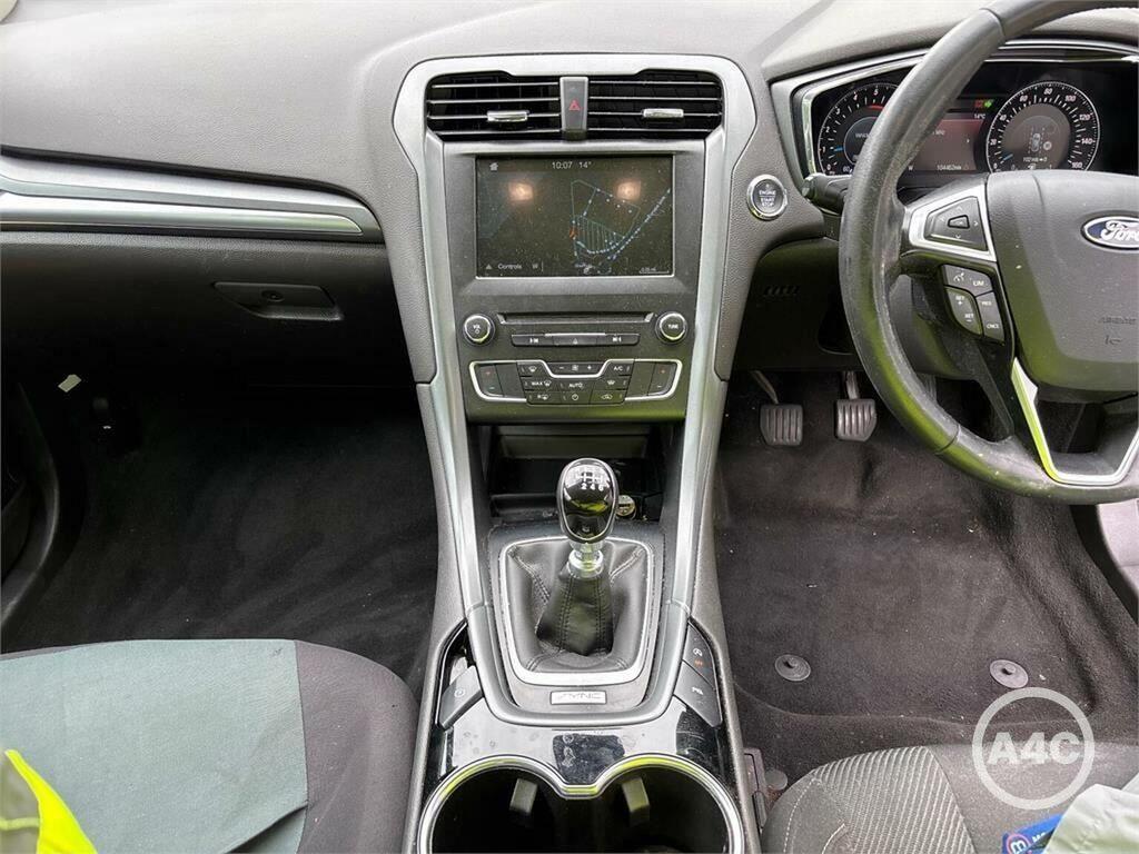 Ford Mondeo 2.0 Tdci Titanium Euro 6 Ss Black #3