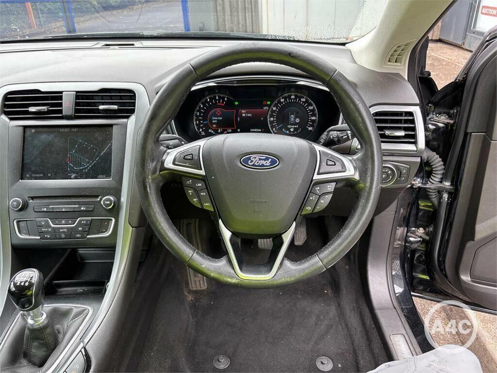 Ford Mondeo 2.0 Tdci Titanium Euro 6 Ss Black #4