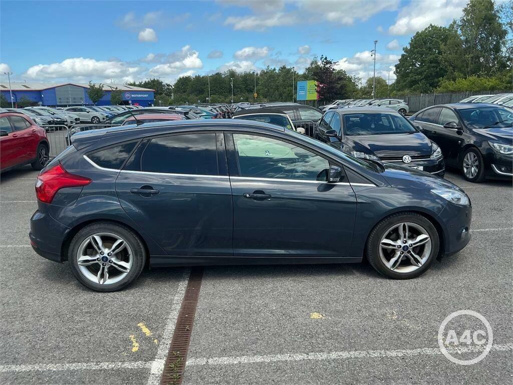 Ford Focus Hatchback 1.6 Tdci Titanium X Euro 5 Ss 20 Grey #5