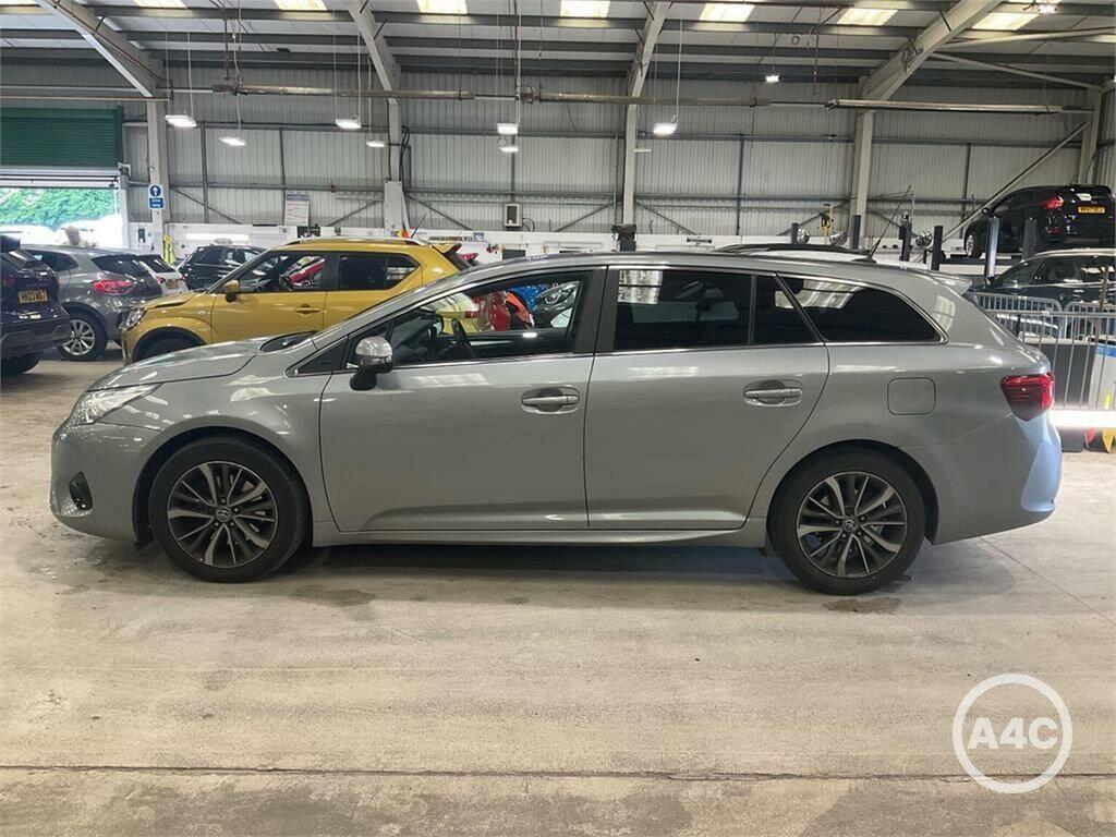 Toyota Avensis Estate 2.0 D-4d Business Edition Plus Touring Spor Grey #4