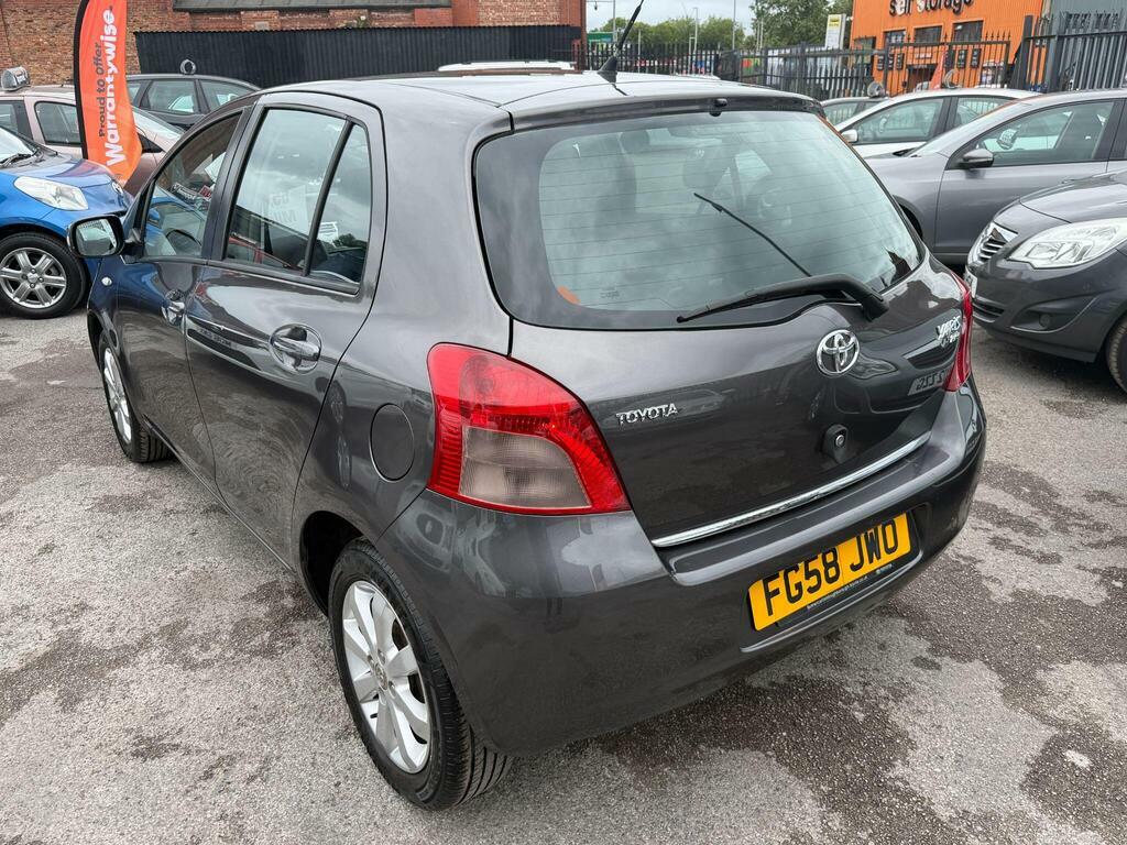 Toyota Yaris 1.3 Vvt-i Tr Grey #4
