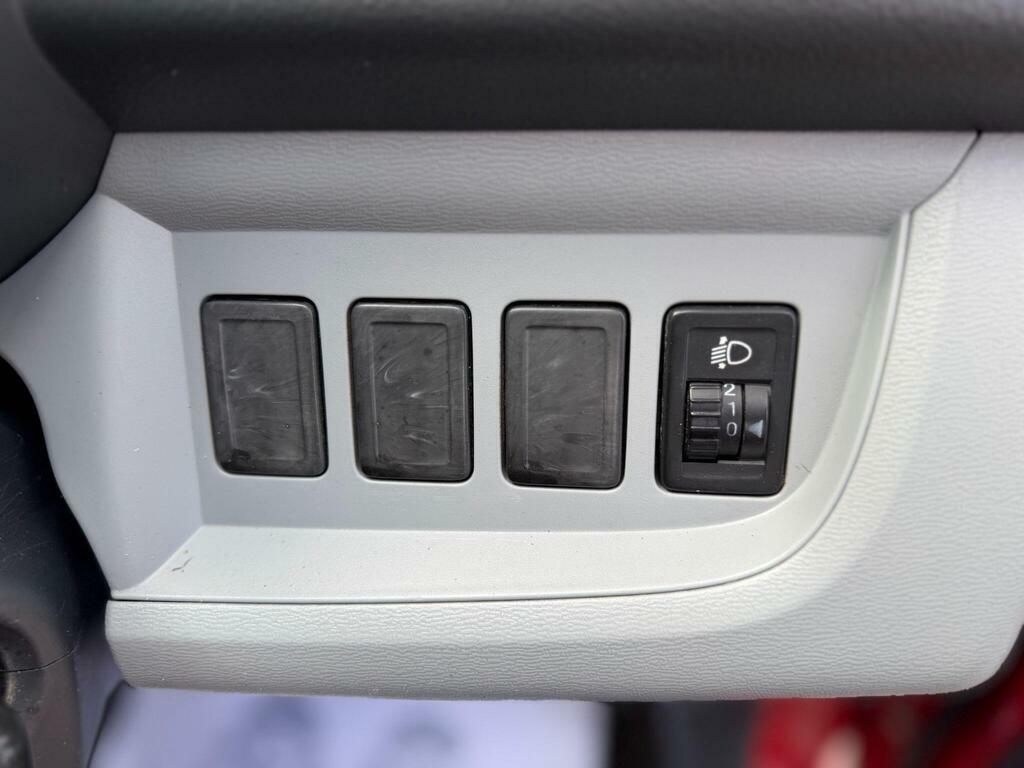 Nissan Pixo Pixo 1.0 N-tec Hatchback Euro 5 Silver #17
