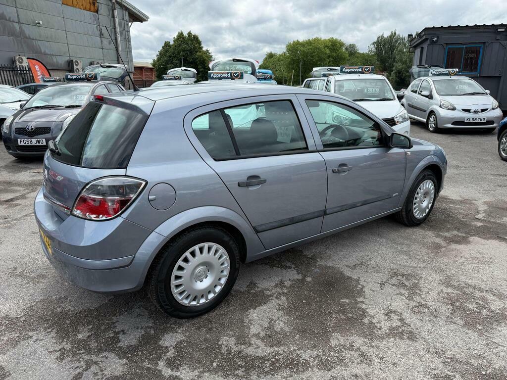 Vauxhall Astra Silver #9