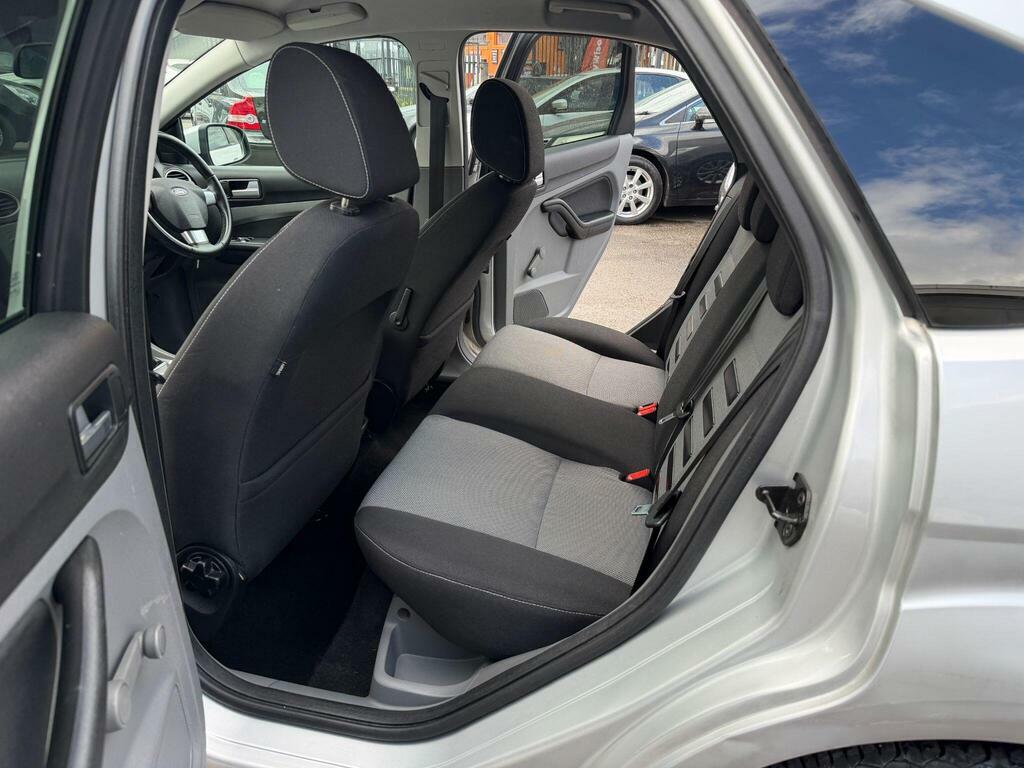 Ford Focus Hatchback Grey #24