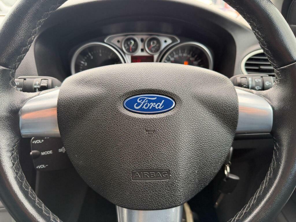 Ford Focus Hatchback Grey #20