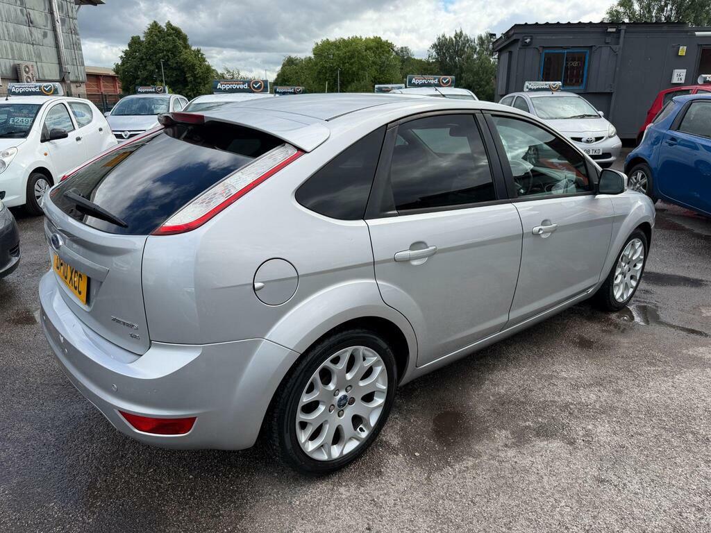 Ford Focus Hatchback Grey #7