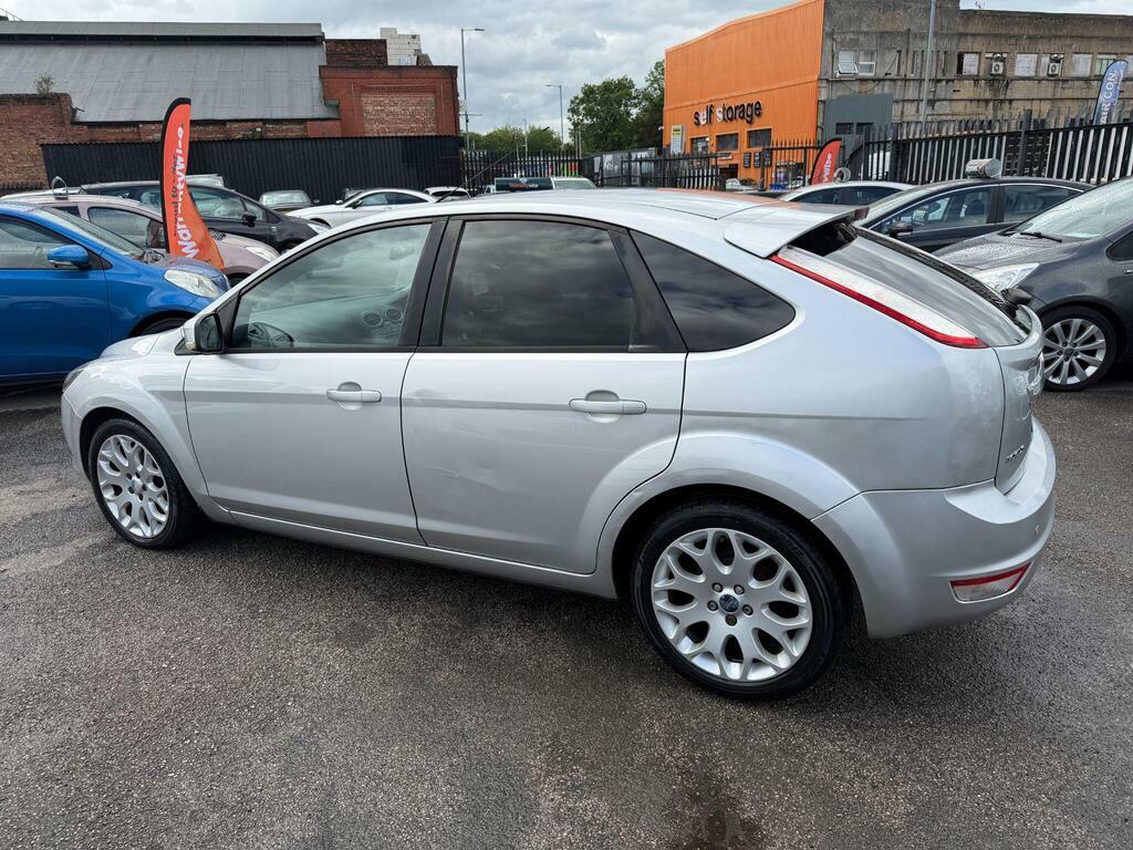 Ford Focus Hatchback Grey #8