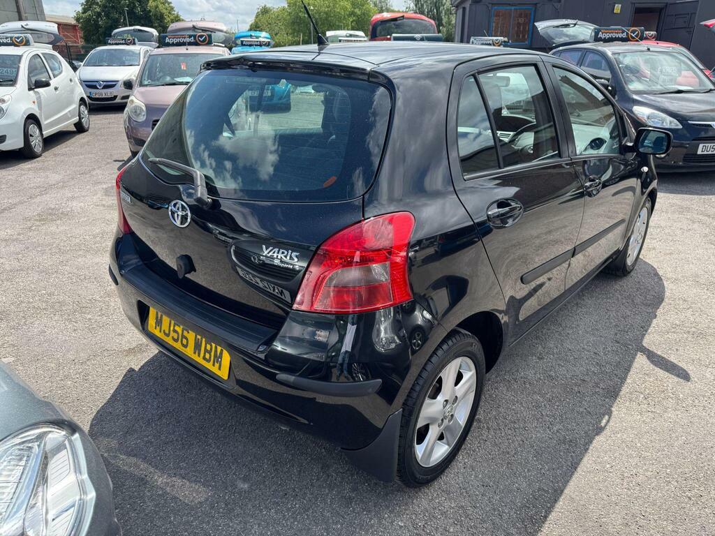 Toyota Yaris 1.0 Vvt-i T2 Black #5