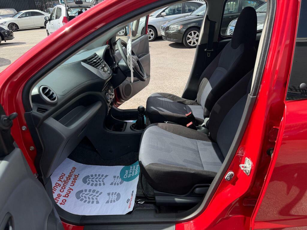 Suzuki Alto Hatchback White #16
