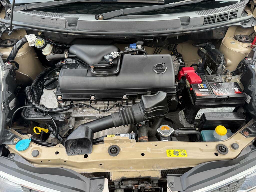 Nissan Micra Hatchback Red #13