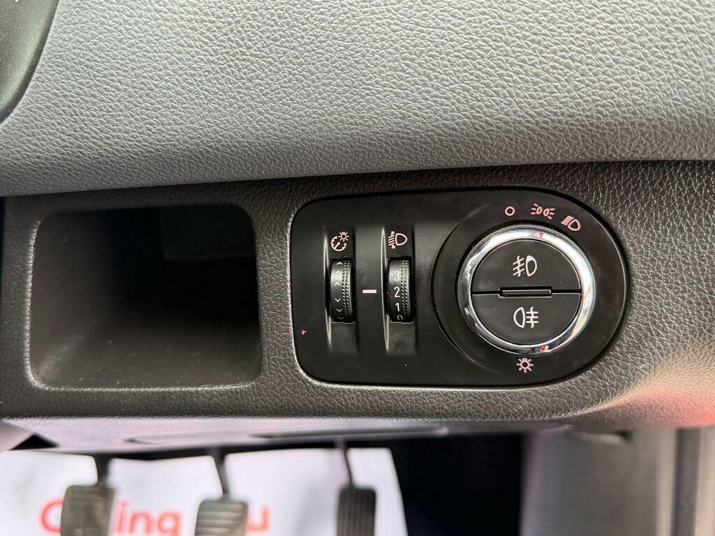 Vauxhall Meriva Tech Line Used Red #18