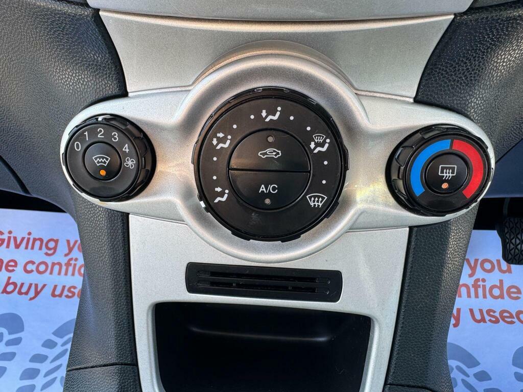 Ford Fiesta 1.6 Titanium Grey #22