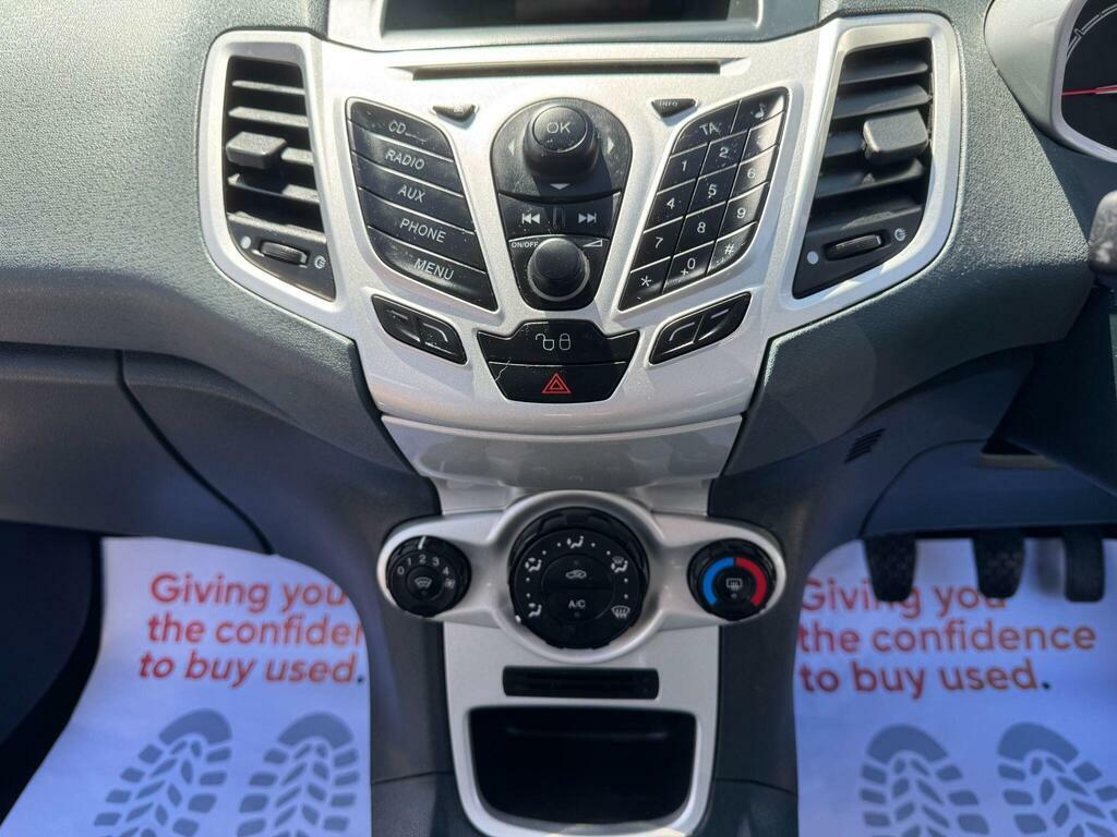 Ford Fiesta 1.6 Titanium Grey #24